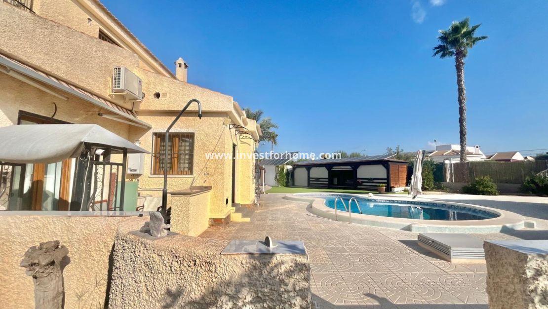 Försäljning - Villa - Torrevieja - La Siesta-El Chaparral