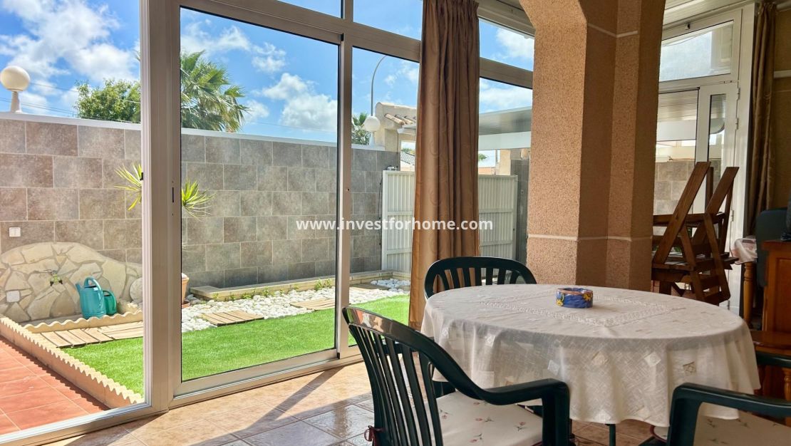 Försäljning - Villa - Torrevieja - La Siesta-El Chaparral