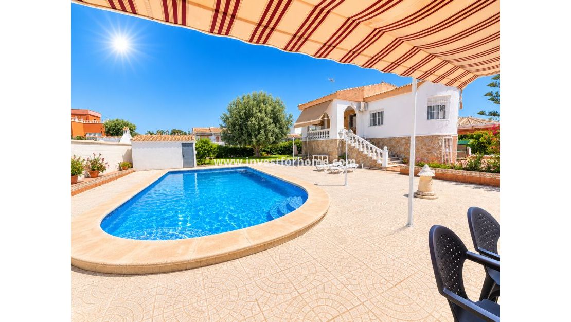 Försäljning - Villa - Torrevieja - La Siesta-El Chaparral