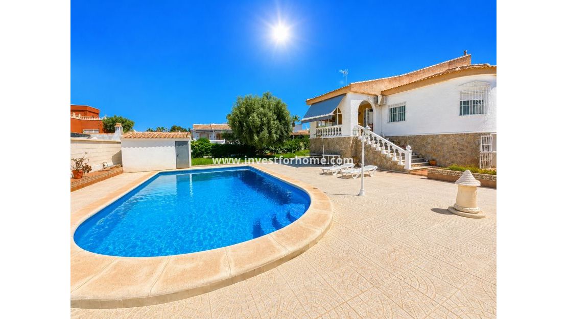 Försäljning - Villa - Torrevieja - La Siesta-El Chaparral