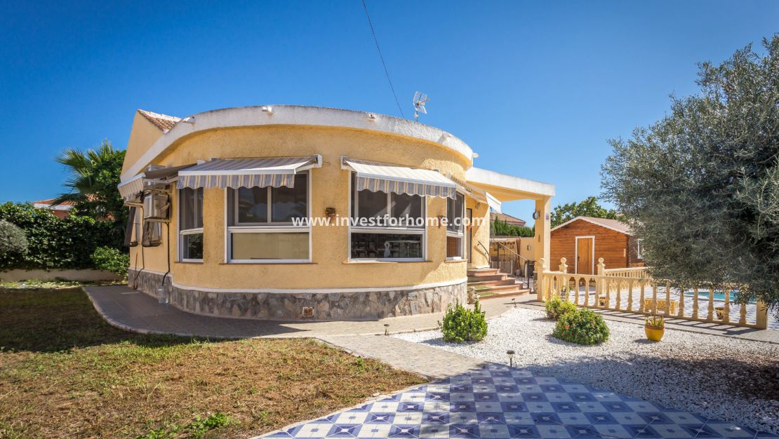Försäljning - Villa - Torrevieja - La Siesta-El Chaparral