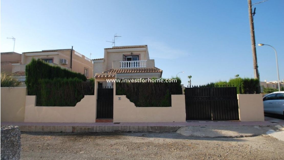 Försäljning - Villa - Torrevieja - La Siesta - El Salado - Torreta