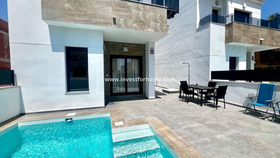 Försäljning - Villa - Torrevieja - La Siesta - El Salado - Torreta