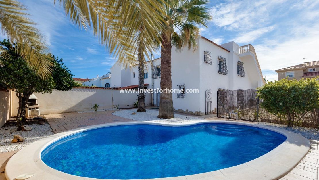 Försäljning - Villa - Torrevieja - La Siesta - El Salado - Torreta