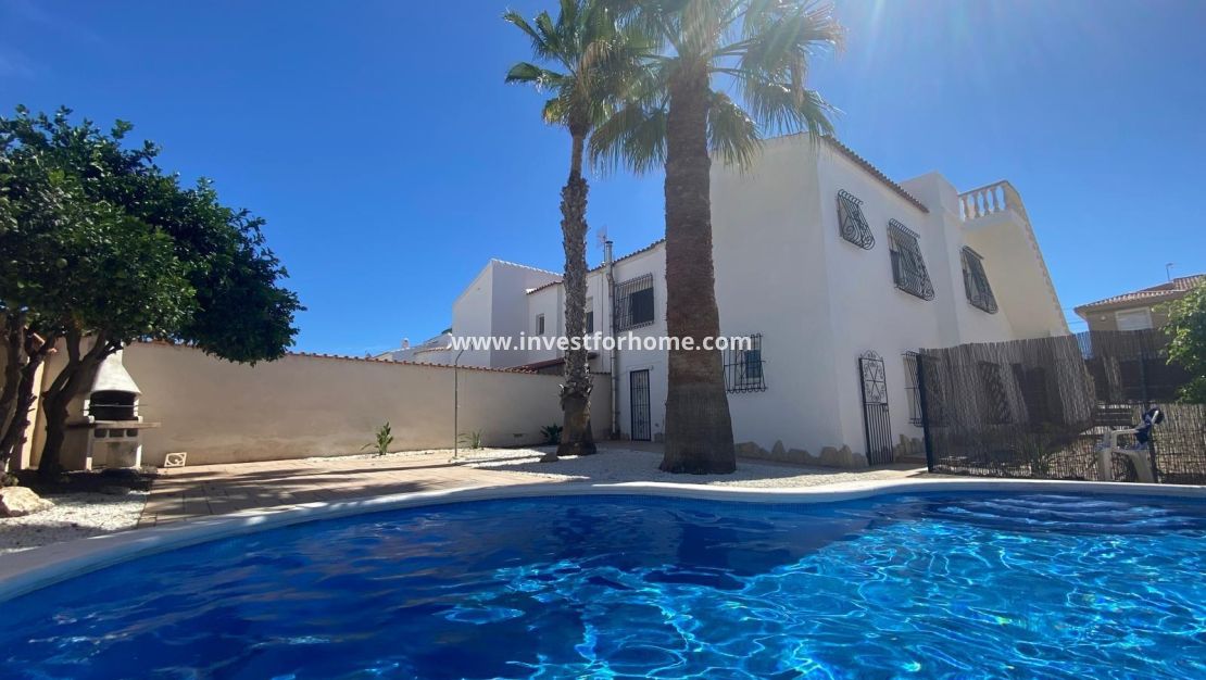 Försäljning - Villa - Torrevieja - La Siesta - El Salado - Torreta