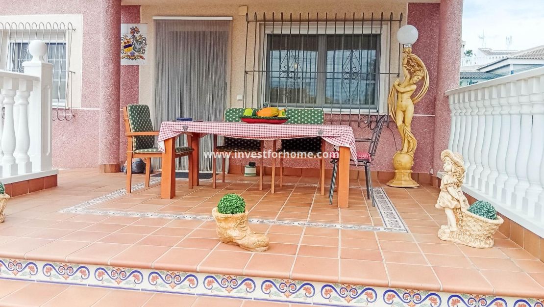 Försäljning - Villa - Torrevieja - La Siesta - El Salado - Torreta