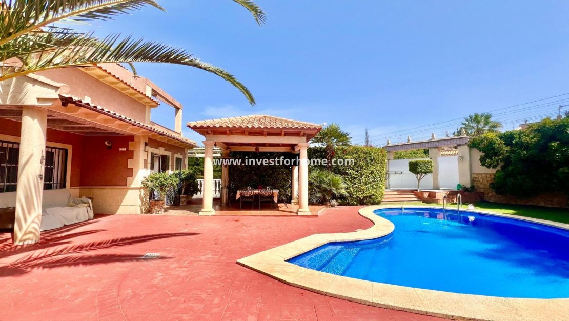 Försäljning - Villa - Torrevieja - Los Balcones - Los Altos Del Edén