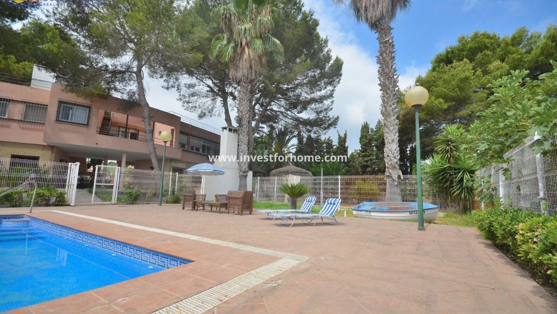 Försäljning - Villa - Torrevieja - Los Balcones