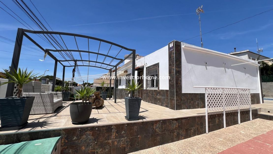 Försäljning - Villa - Torrevieja - Los Balcones