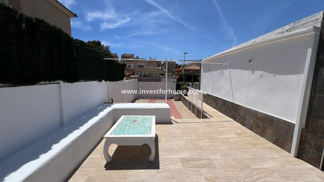 Försäljning - Villa - Torrevieja - Los Balcones