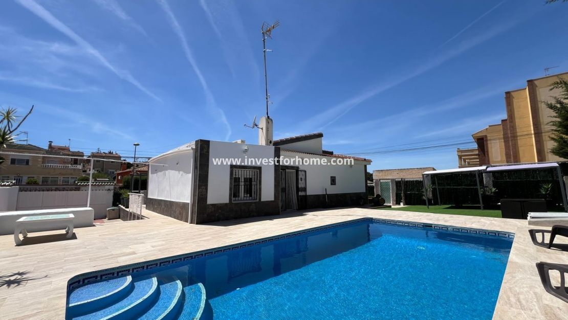 Försäljning - Villa - Torrevieja - Los Balcones