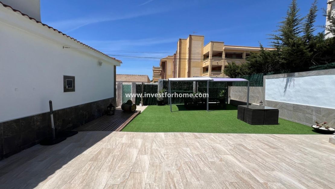 Försäljning - Villa - Torrevieja - Los Balcones