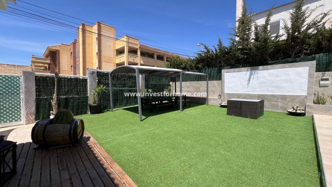 Försäljning - Villa - Torrevieja - Los Balcones