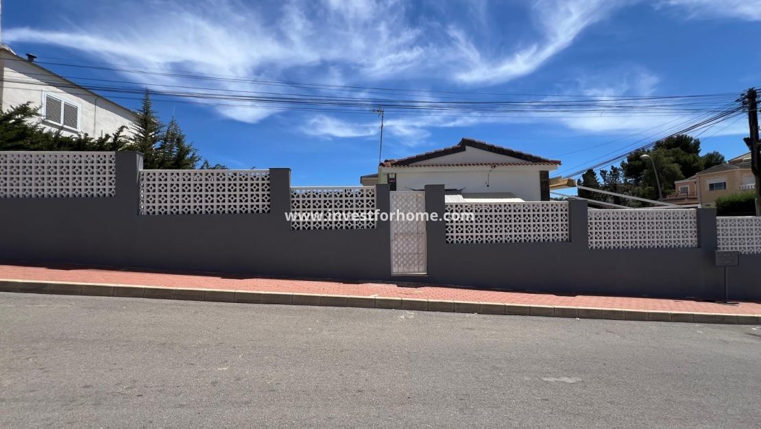 Försäljning - Villa - Torrevieja - Los Balcones