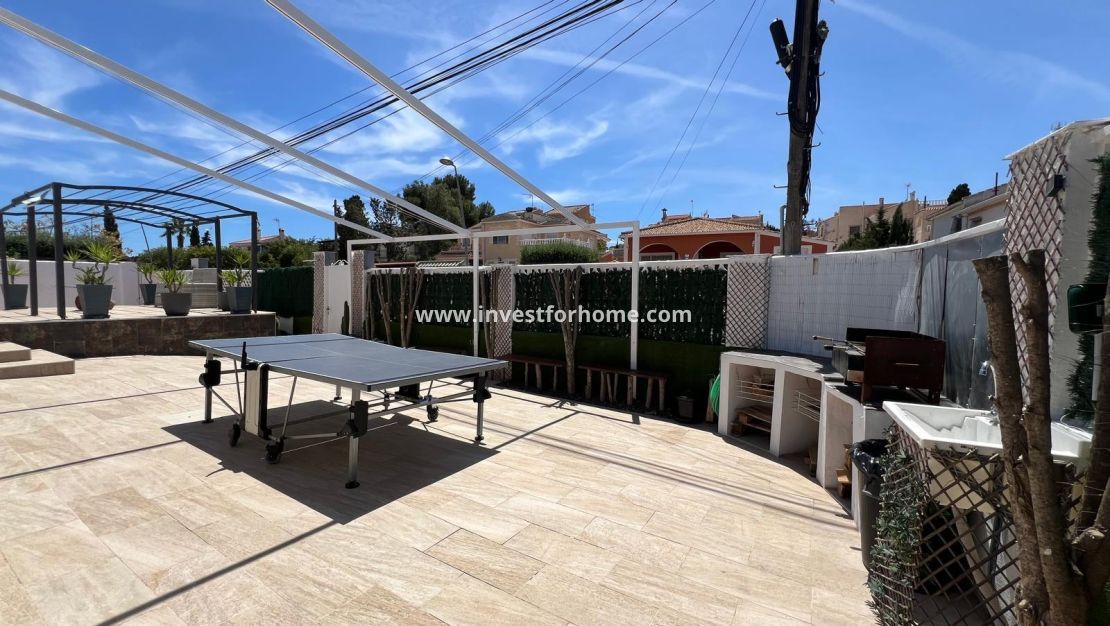 Försäljning - Villa - Torrevieja - Los Balcones