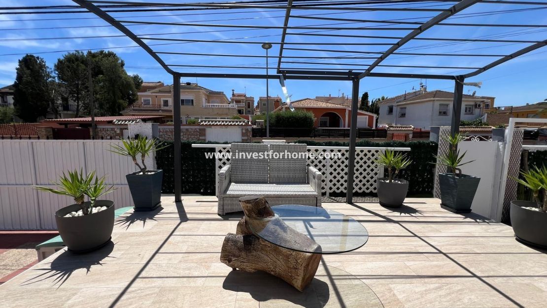 Försäljning - Villa - Torrevieja - Los Balcones