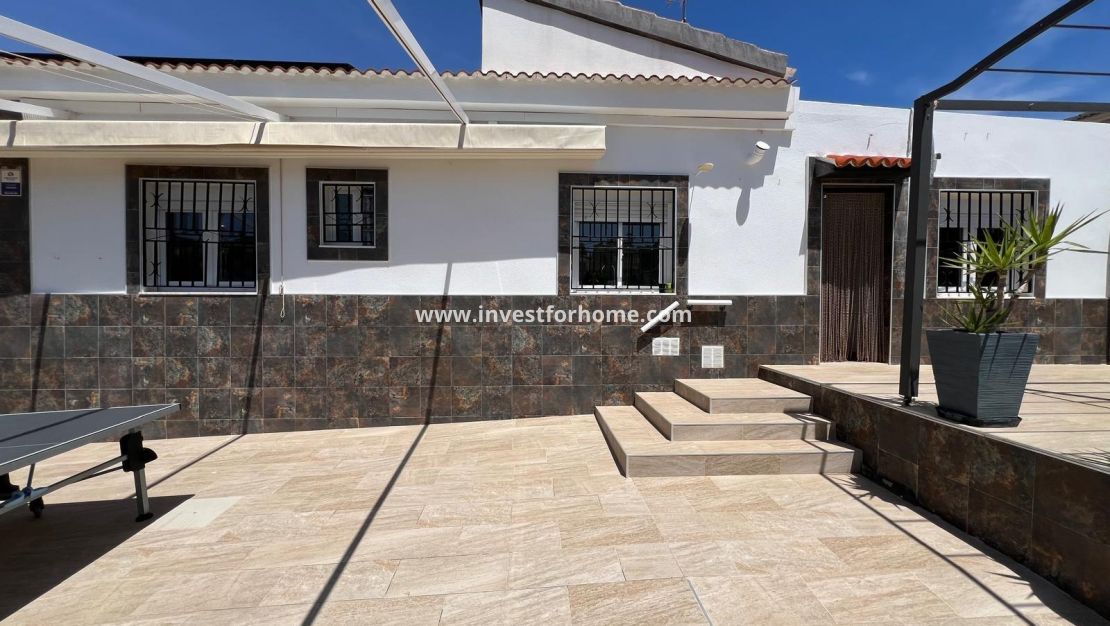 Försäljning - Villa - Torrevieja - Los Balcones