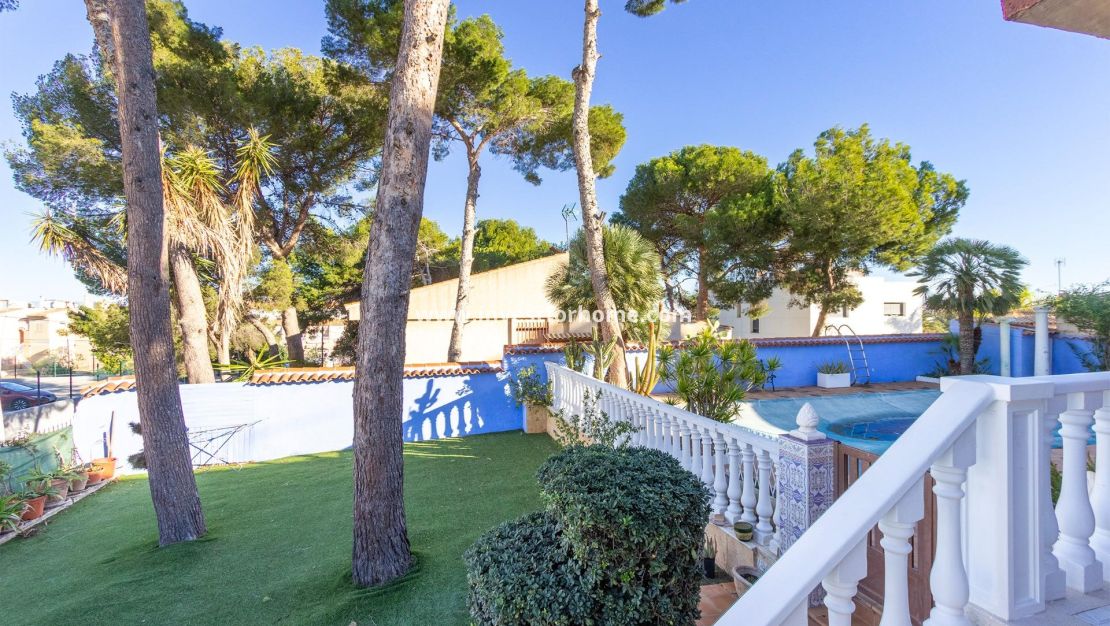 Försäljning - Villa - Torrevieja - Los Balcones