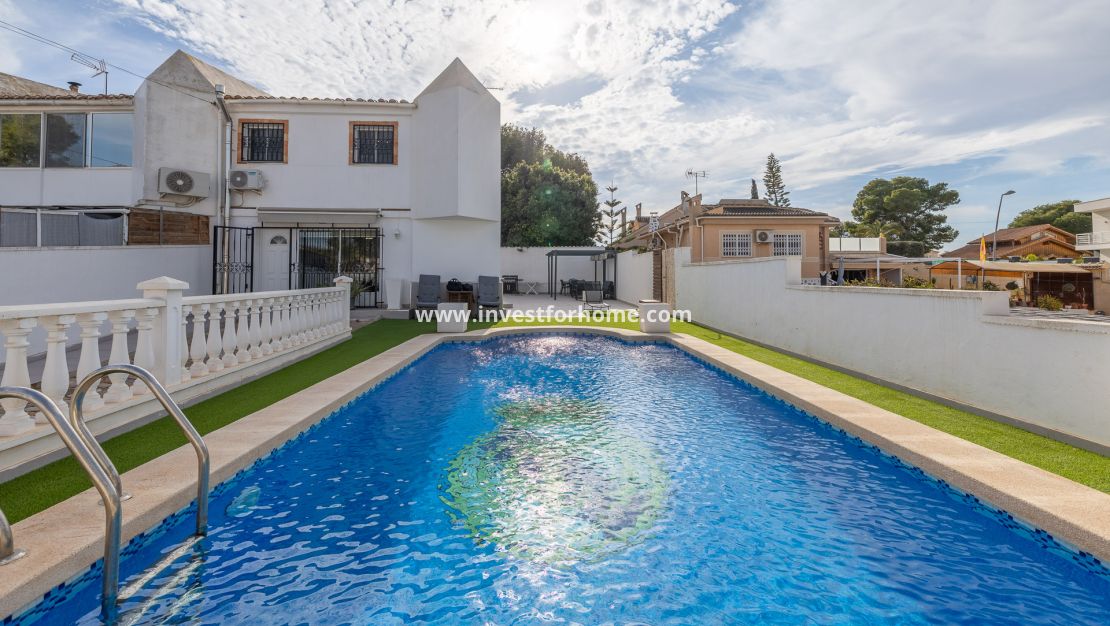 Försäljning - Villa - Torrevieja - Los Balcones