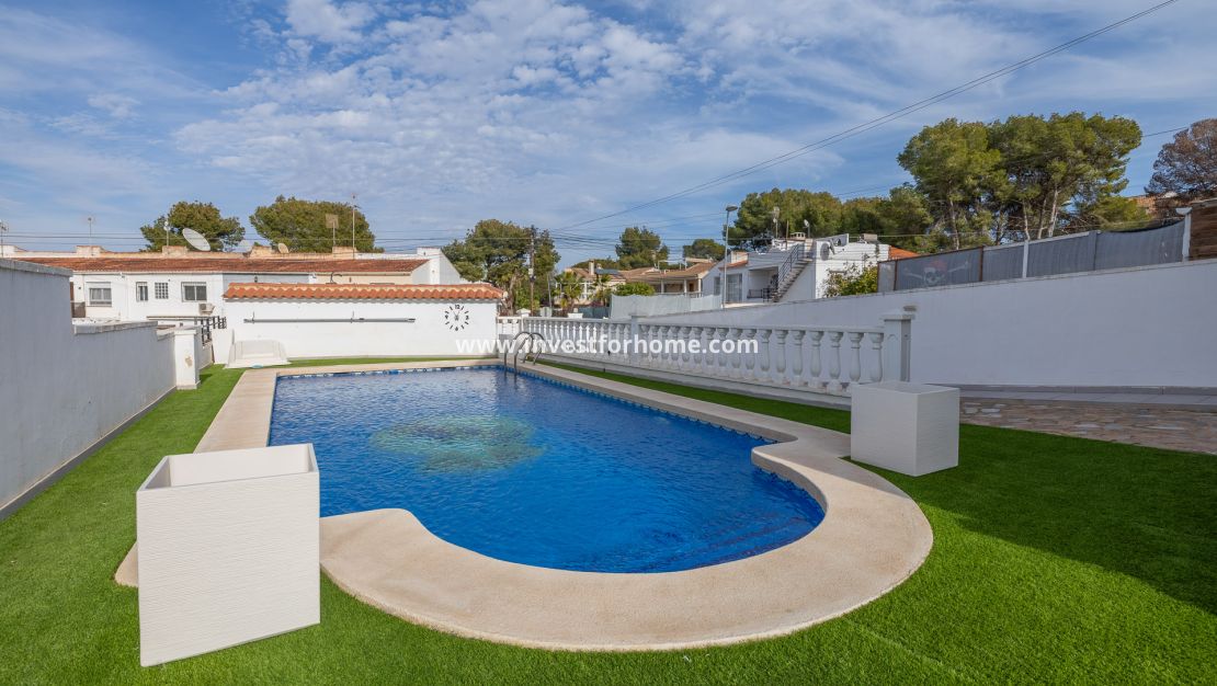 Försäljning - Villa - Torrevieja - Los Balcones