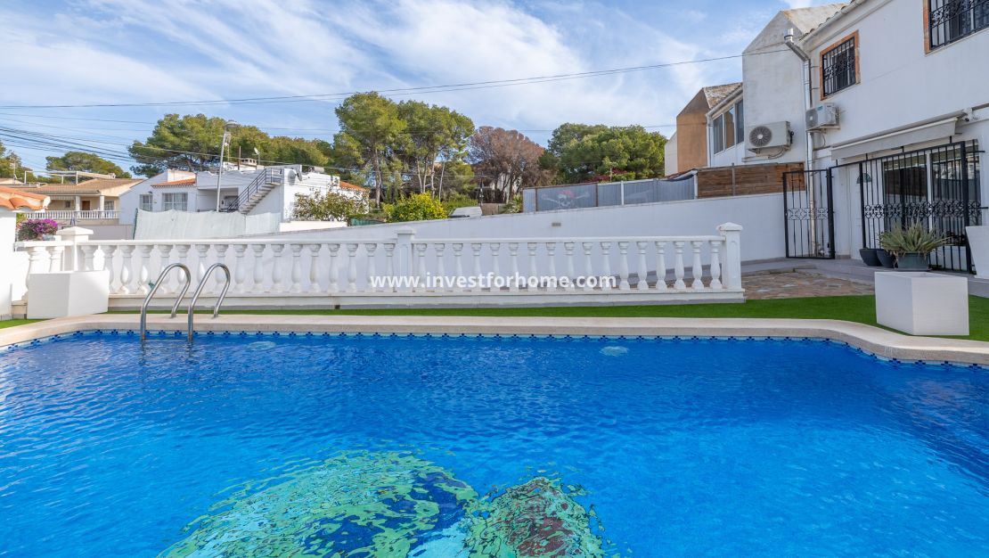 Försäljning - Villa - Torrevieja - Los Balcones