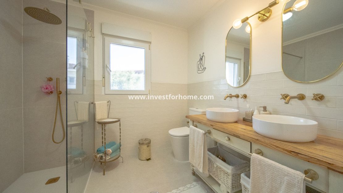 Försäljning - Villa - Torrevieja - Los Balcones