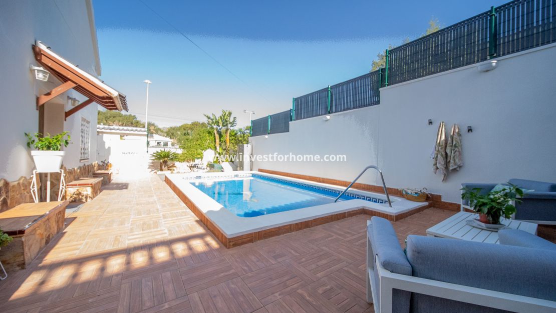 Försäljning - Villa - Torrevieja - Los Balcones