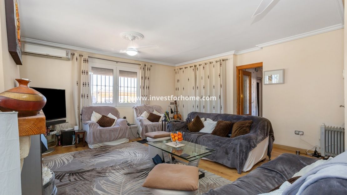 Försäljning - Villa - Torrevieja - Los Balcones