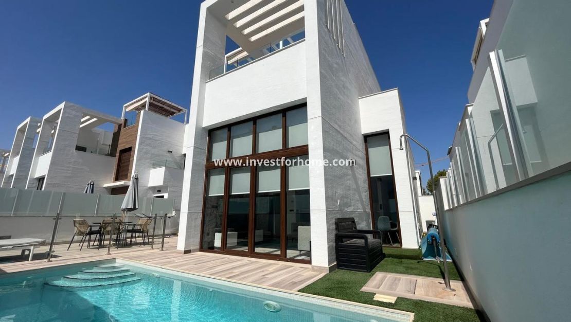 Försäljning - Villa - Torrevieja - Los Balcones