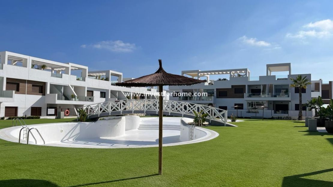 Försäljning - Villa - Torrevieja - Los Balcones