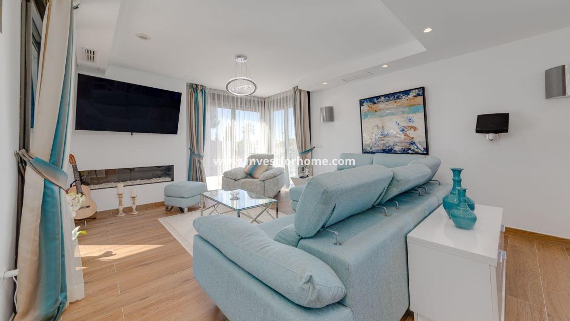 Försäljning - Villa - Torrevieja - Los Balcones