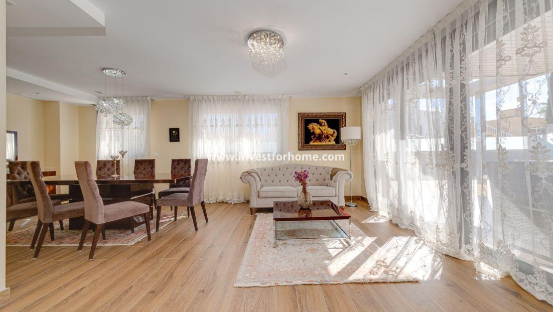 Försäljning - Villa - Torrevieja - Los Balcones