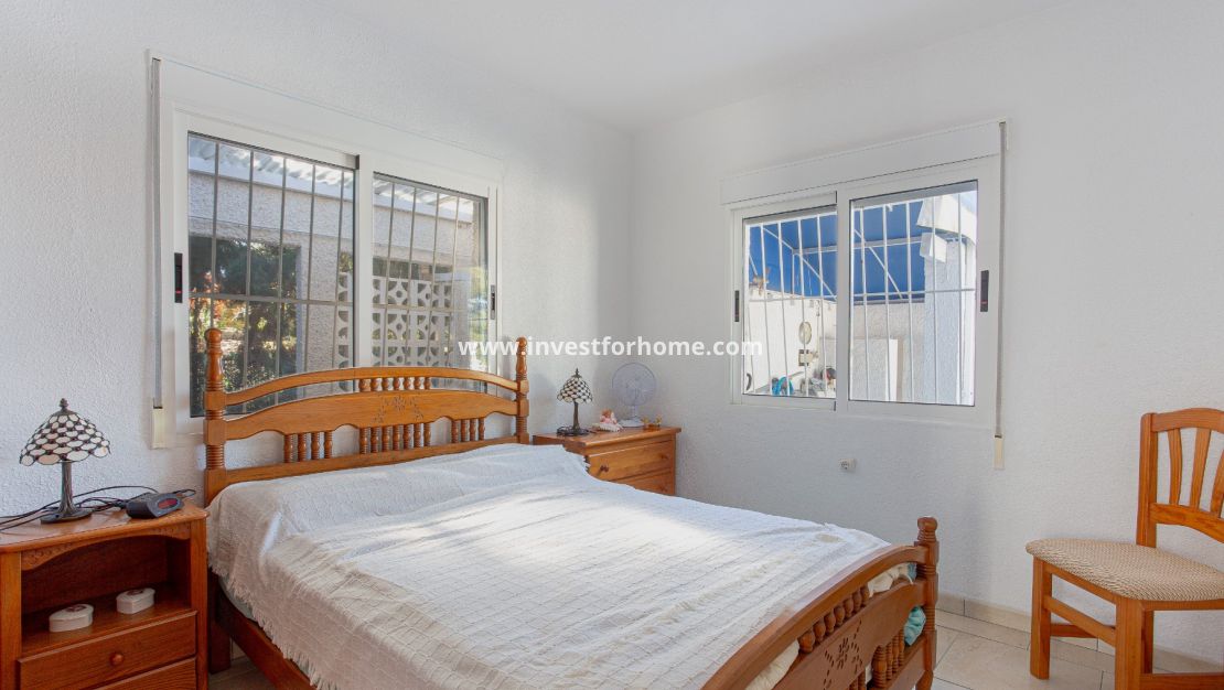 Försäljning - Villa - Torrevieja - Los Balcones