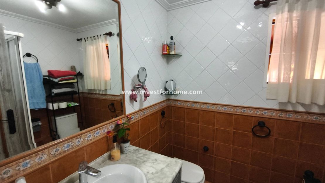 Försäljning - Villa - Torrevieja - Los Balcones