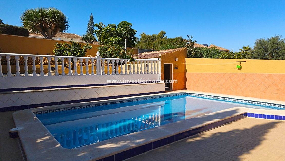 Försäljning - Villa - Torrevieja - Los Balcones