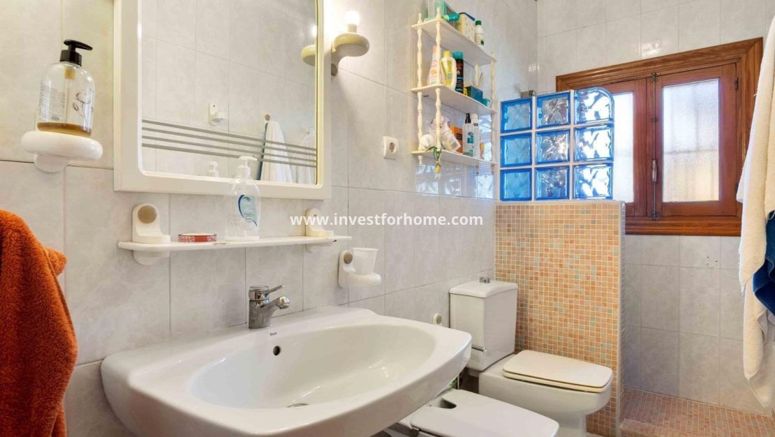 Försäljning - Villa - Torrevieja - Los Balcones