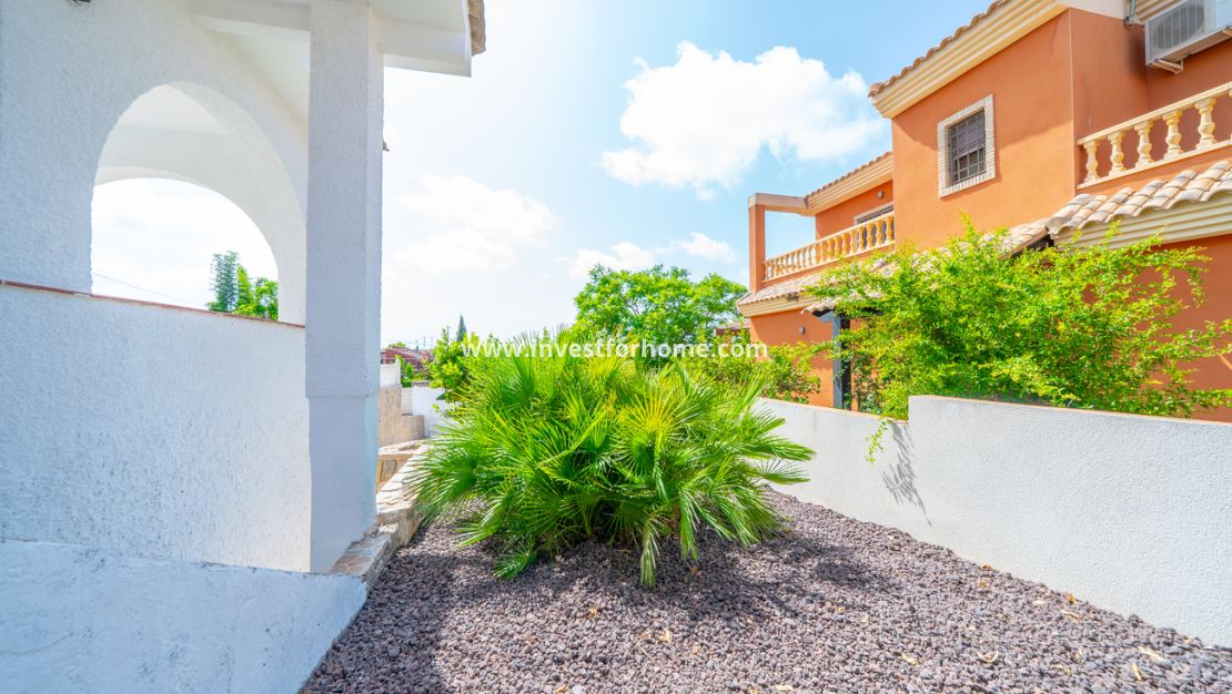 Försäljning - Villa - Torrevieja - Los Balcones
