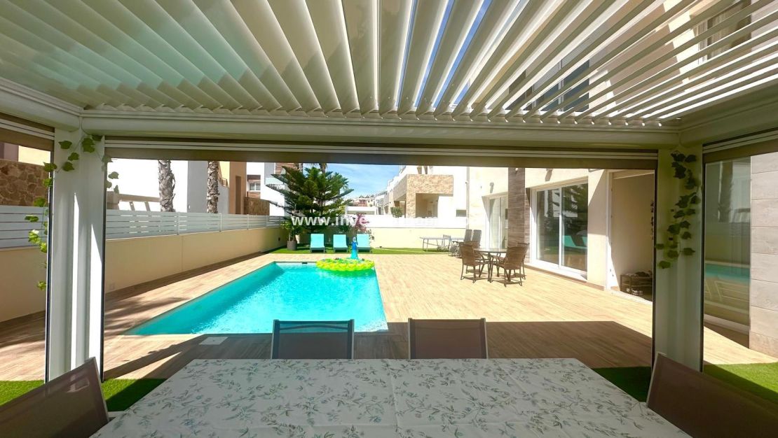 Försäljning - Villa - Torrevieja - Miramar - Torre Del Moro