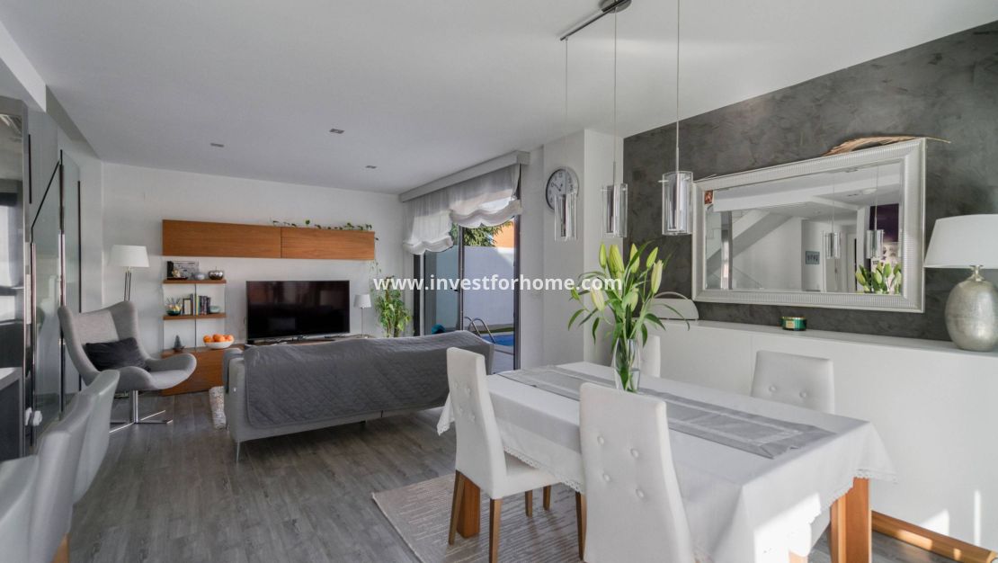 Försäljning - Villa - Torrevieja - Nueva Torrevieja - Aguas Nuevas