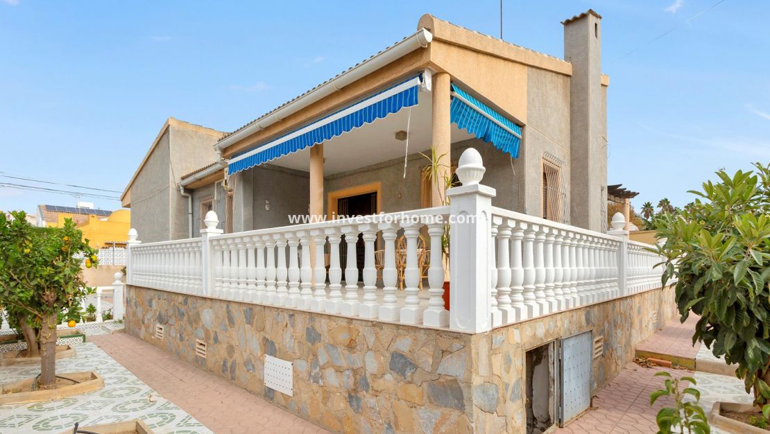 Försäljning - Villa - Torrevieja - Nueva Torrevieja - Aguas Nuevas