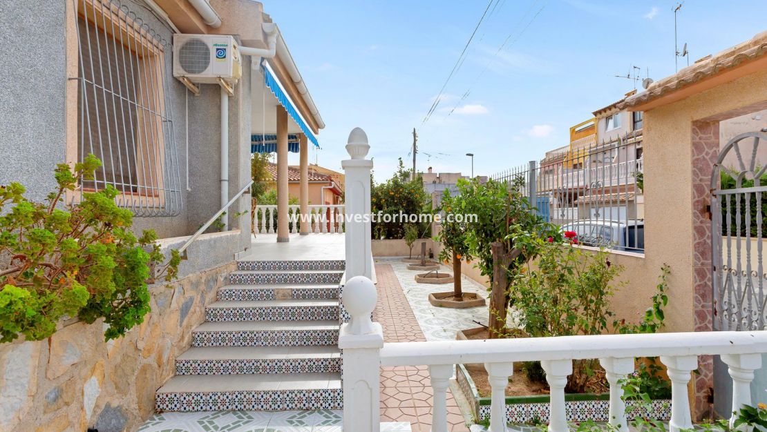 Försäljning - Villa - Torrevieja - Nueva Torrevieja - Aguas Nuevas