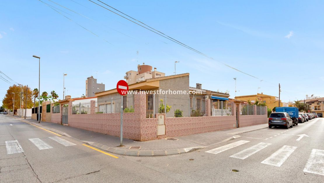 Försäljning - Villa - Torrevieja - Nueva Torrevieja - Aguas Nuevas