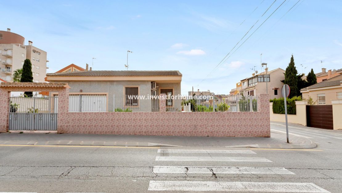 Försäljning - Villa - Torrevieja - Nueva Torrevieja - Aguas Nuevas