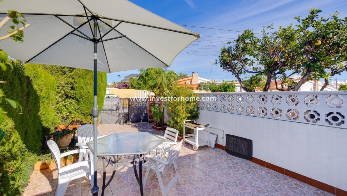 Försäljning - Villa - Torrevieja - Playa de los Locos