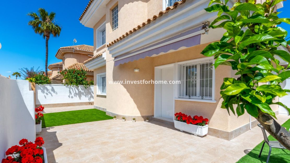 Försäljning - Villa - Torrevieja - Punta prima