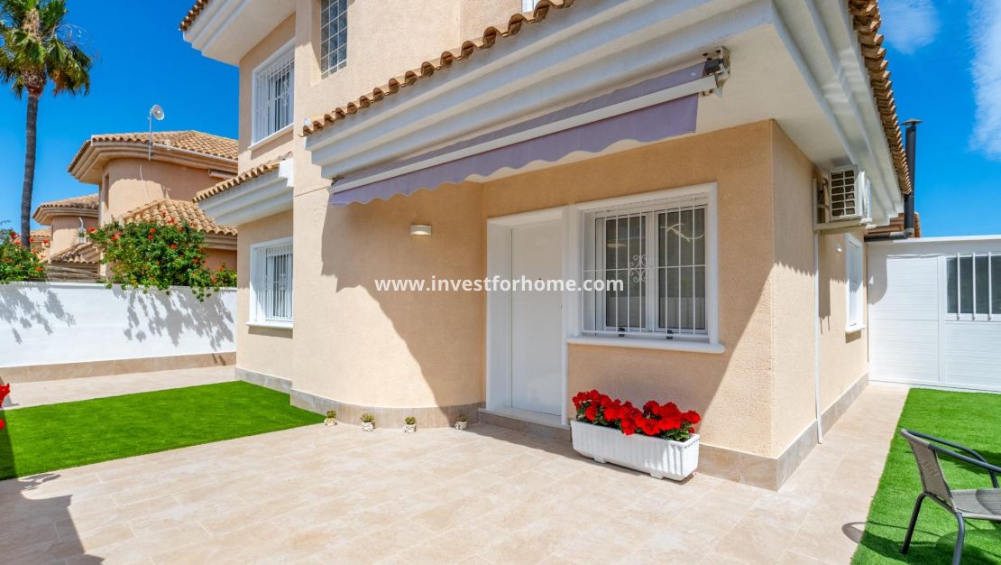 Försäljning - Villa - Torrevieja - Punta prima