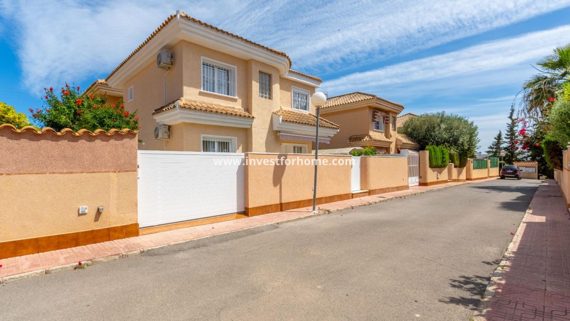 Försäljning - Villa - Torrevieja - Punta prima