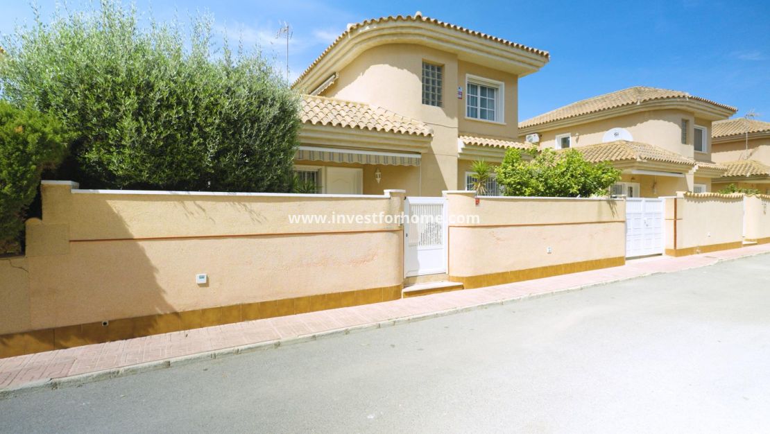 Försäljning - Villa - Torrevieja - Punta prima