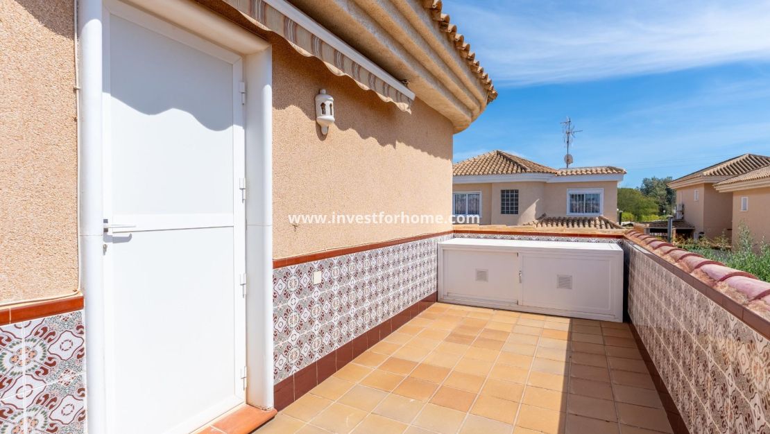 Försäljning - Villa - Torrevieja - Punta prima