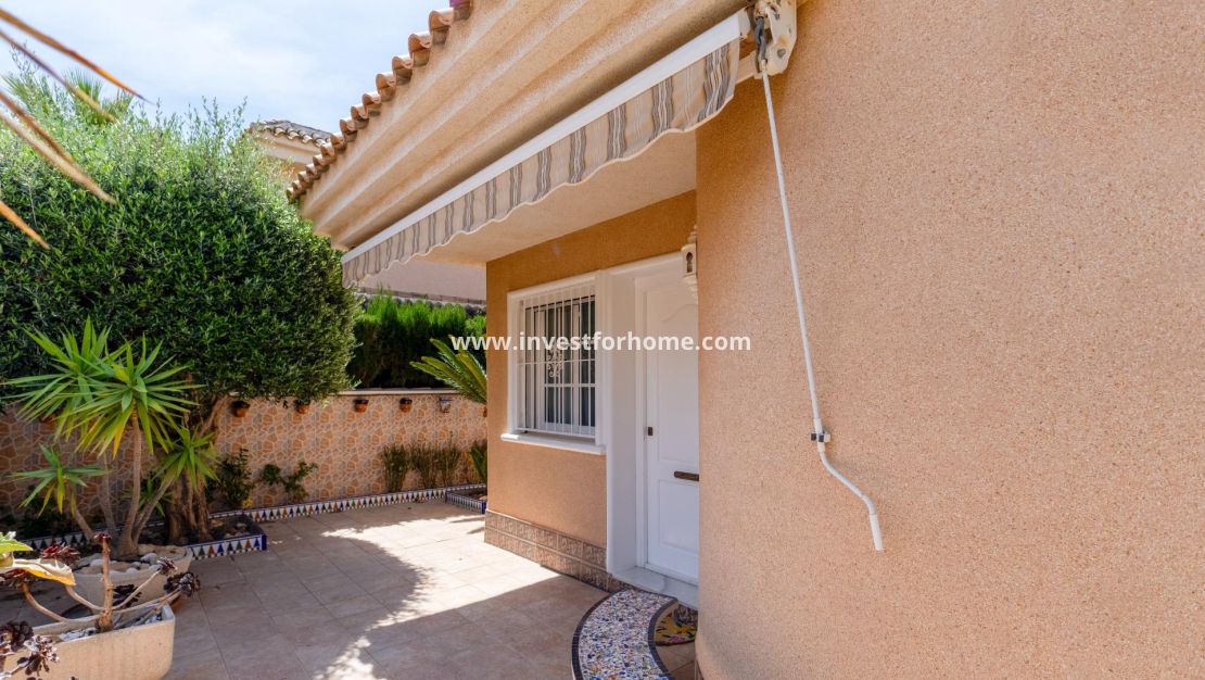 Försäljning - Villa - Torrevieja - Punta prima